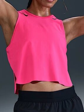 NIKE Aero Swift Tank